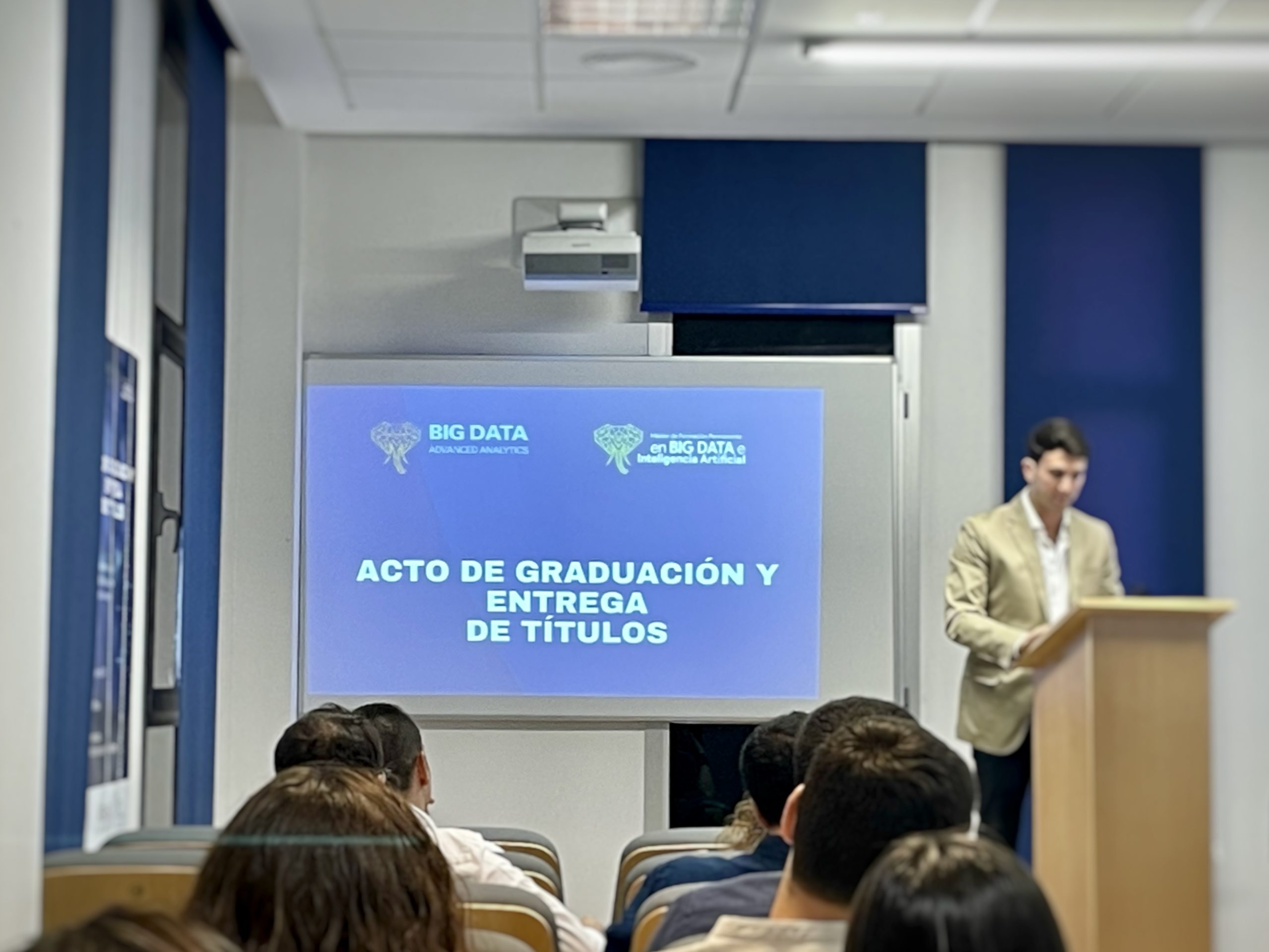 The graduation ceremony of degrees of the Master in Advanced Analytics on Big Data and the Master in Big Data and Intelligence are held
